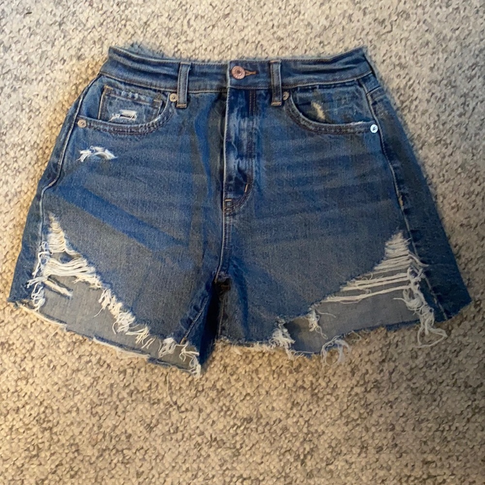 American Eagle Highest Rise Mom Short